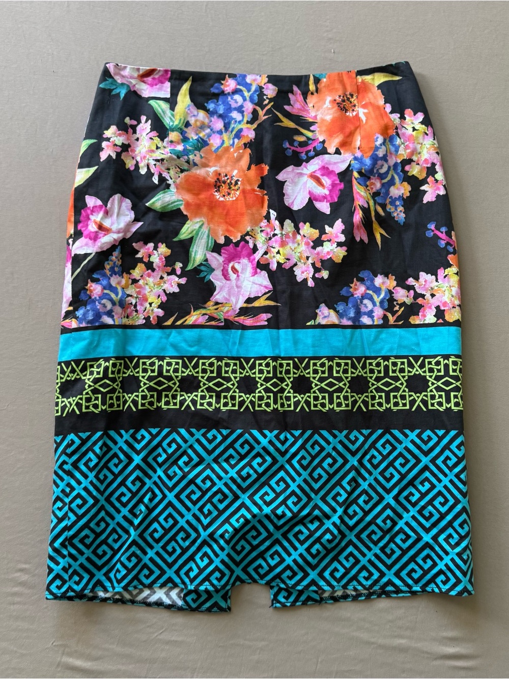 Carlisle multi-patterned floral pencil skirt